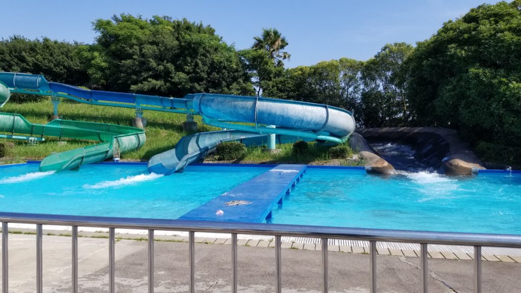 サンビーチ日光川のウォータースライダー1